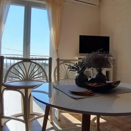 Apartman Apartment *